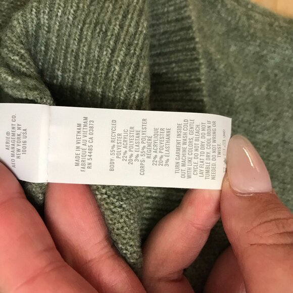 AERIE - WOMEN'S SMALL - GREEN LONG SLEEVE ROUND NECK PULL-OVER SWEATER - Picture 8 of 8